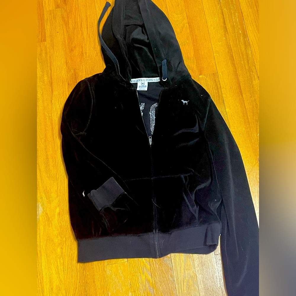 Black velvet pink zip up